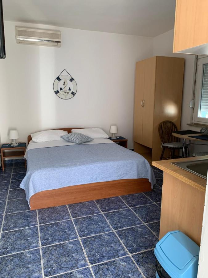 Apartmani Antonela Seline Luaran gambar